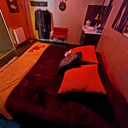 Love Room, Les Nuitees Secretes De Rouen Darnétal Exteriér fotografie