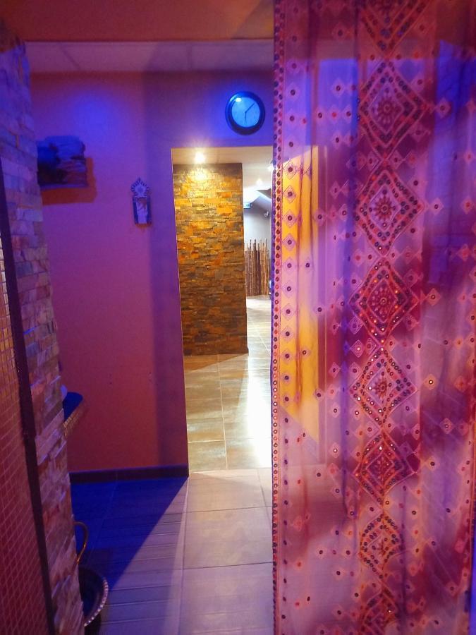 Love Room, Les Nuitees Secretes De Rouen Darnétal Exteriér fotografie